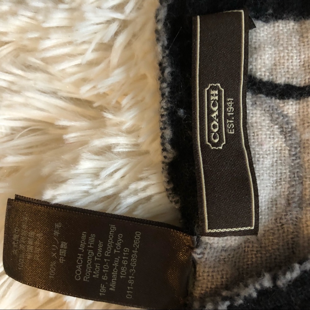 Coach merino wool black white signature scarf - Picture 5 of 8